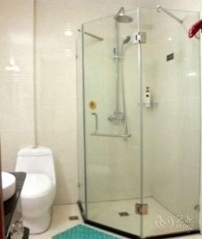Hualian Business Hotel Шеньян Экстерьер фото